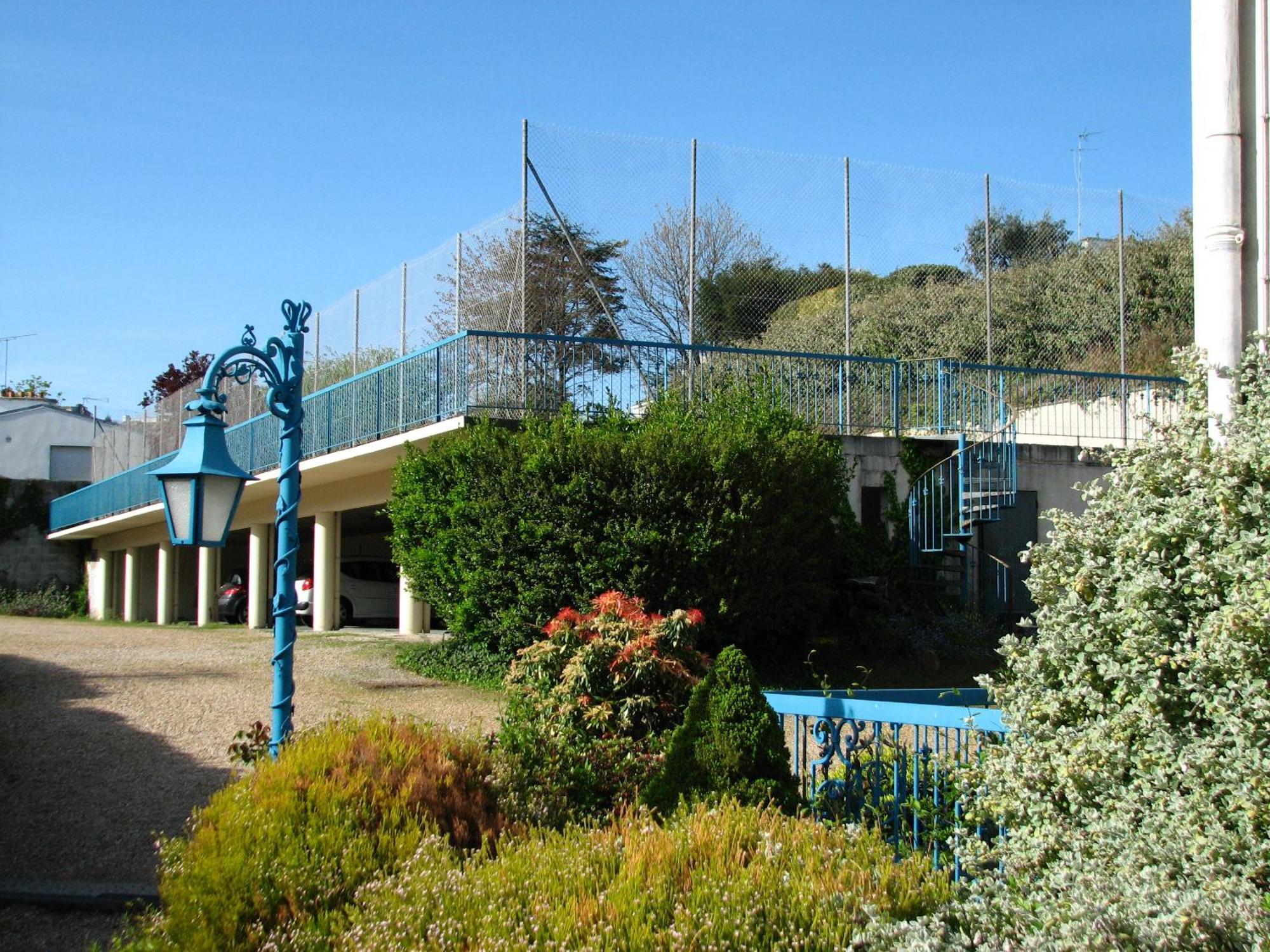 Hotel Logis De La Corniche