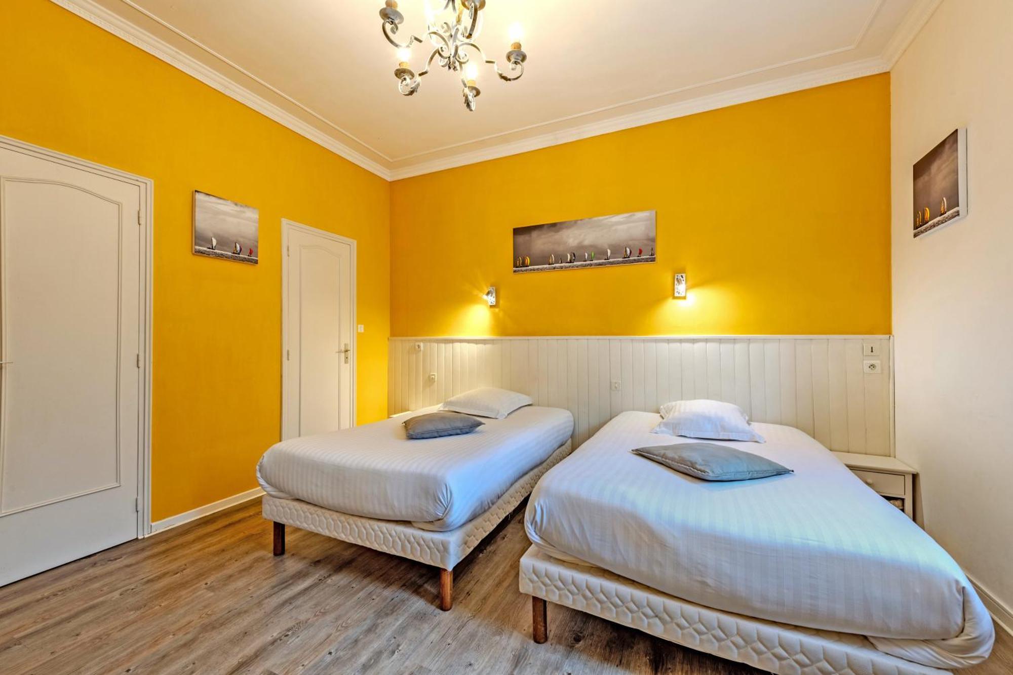 Hotel Logis De La Corniche